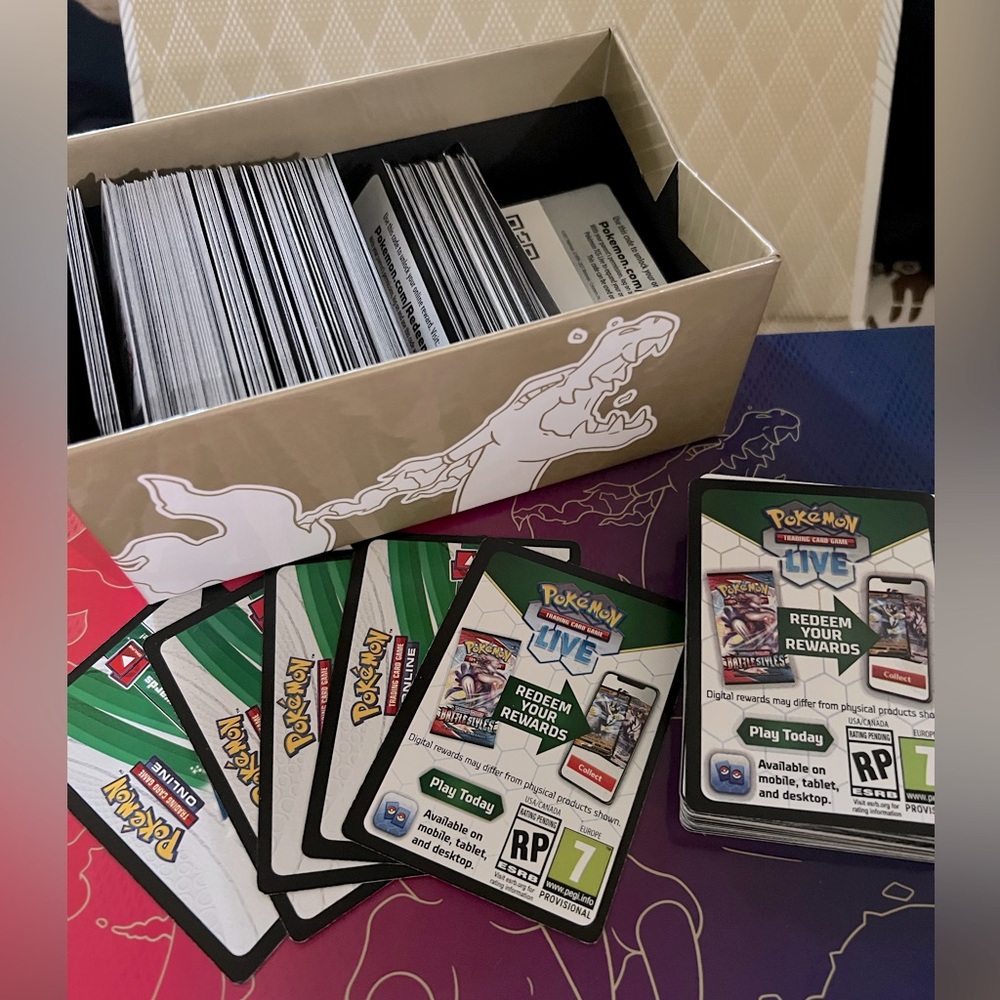 100 Pokémon code cards